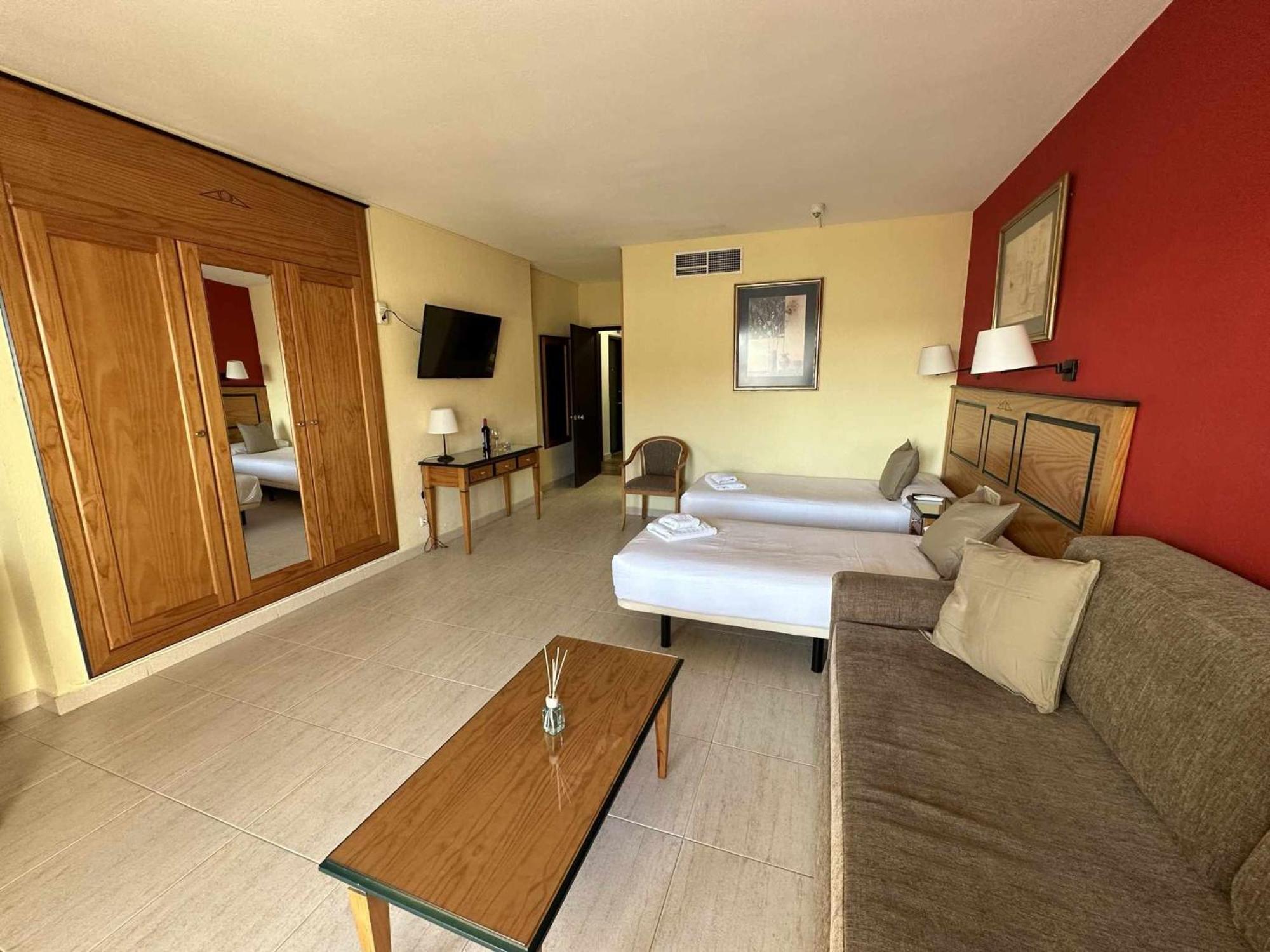 Estudio Pyr Privado Frente Al Puerto De Fuengirola Exterior foto