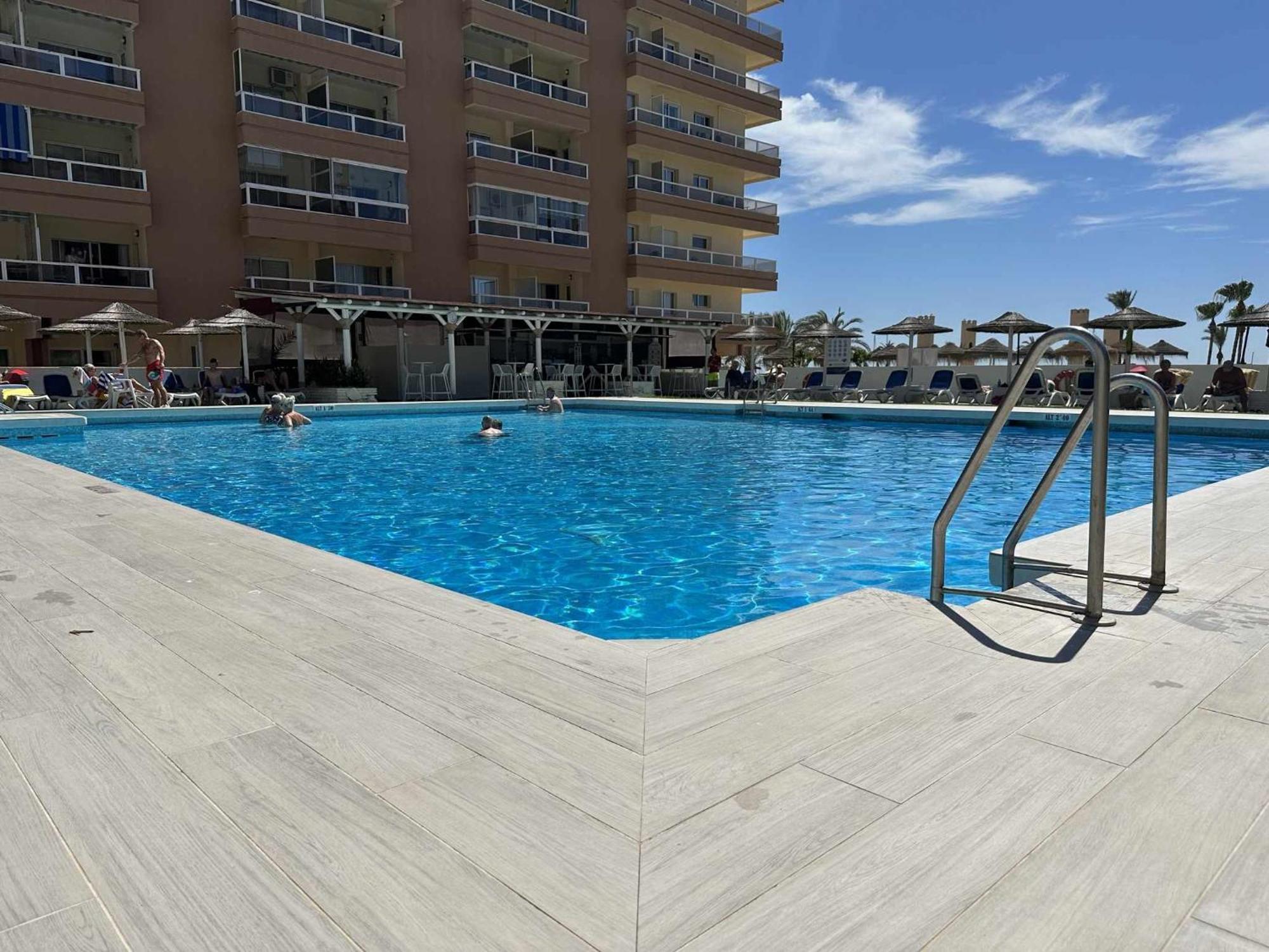 Estudio Pyr Privado Frente Al Puerto De Fuengirola Exterior foto
