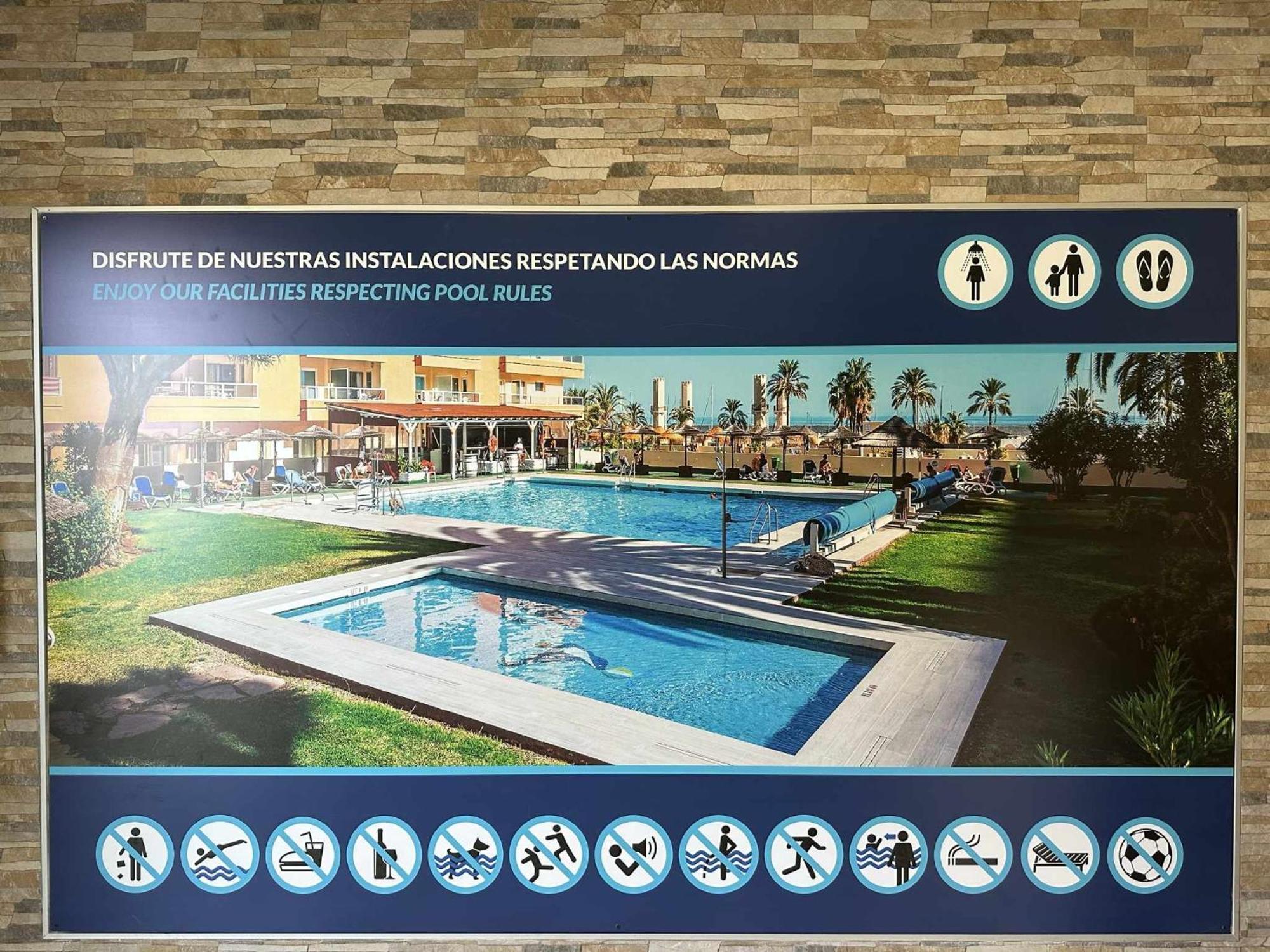 Estudio Pyr Privado Frente Al Puerto De Fuengirola Exterior foto